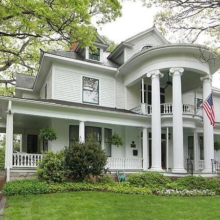 Double Oaks Bed & Breakfast Bed and Breakfast Greensboro Esterno foto